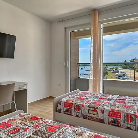 Holiday home 1 *